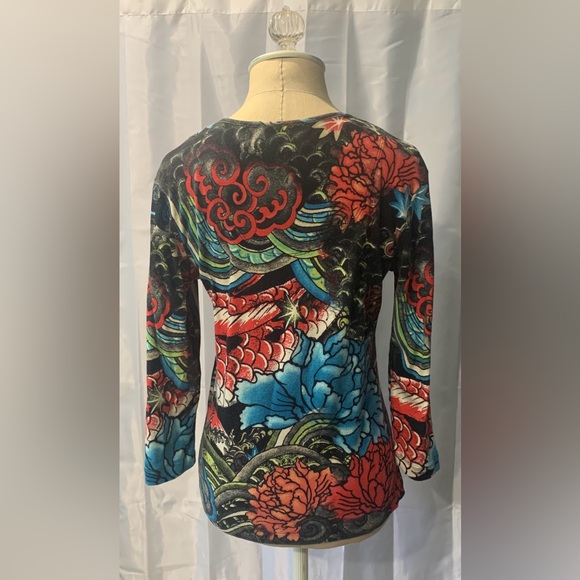 Chico’s Design Long Sleeve V-Neck Women's Size 0 Multi Color Lightweight Shirt - Picture 6 of 8